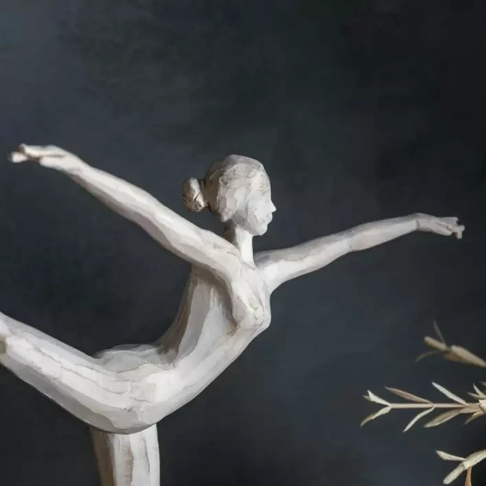 Ornaments & Sculptures