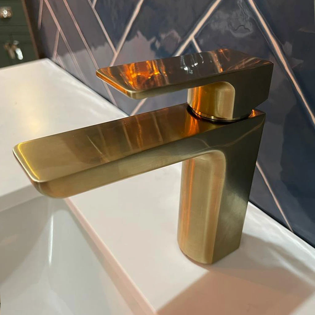 Undermounted Sink Taps