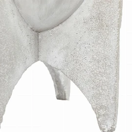 Titus Planter