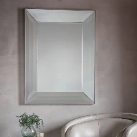 Liorella Mirror