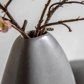 Airi Pebble Vase