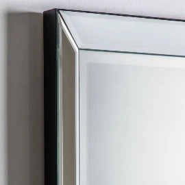 Selene Mirror