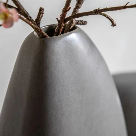 Airi Pebble Vase