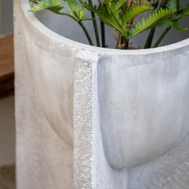 Titus Planter