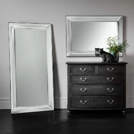 Evalia Mirror