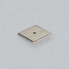 Callcott Square Backplate 38 mm | Brushed Nickel