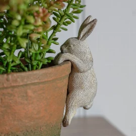 Hare Pot Hanger