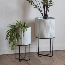 Aida Metal Planter Set of 2 - White