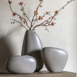 Airi Pebble Vase