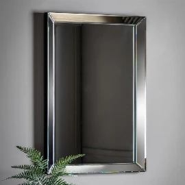 Selene Mirror