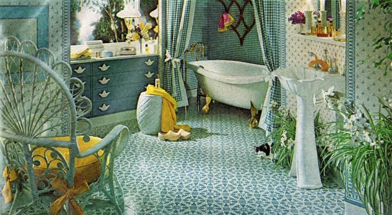 cute blue and white retro bathroom decor from 1978 770x423