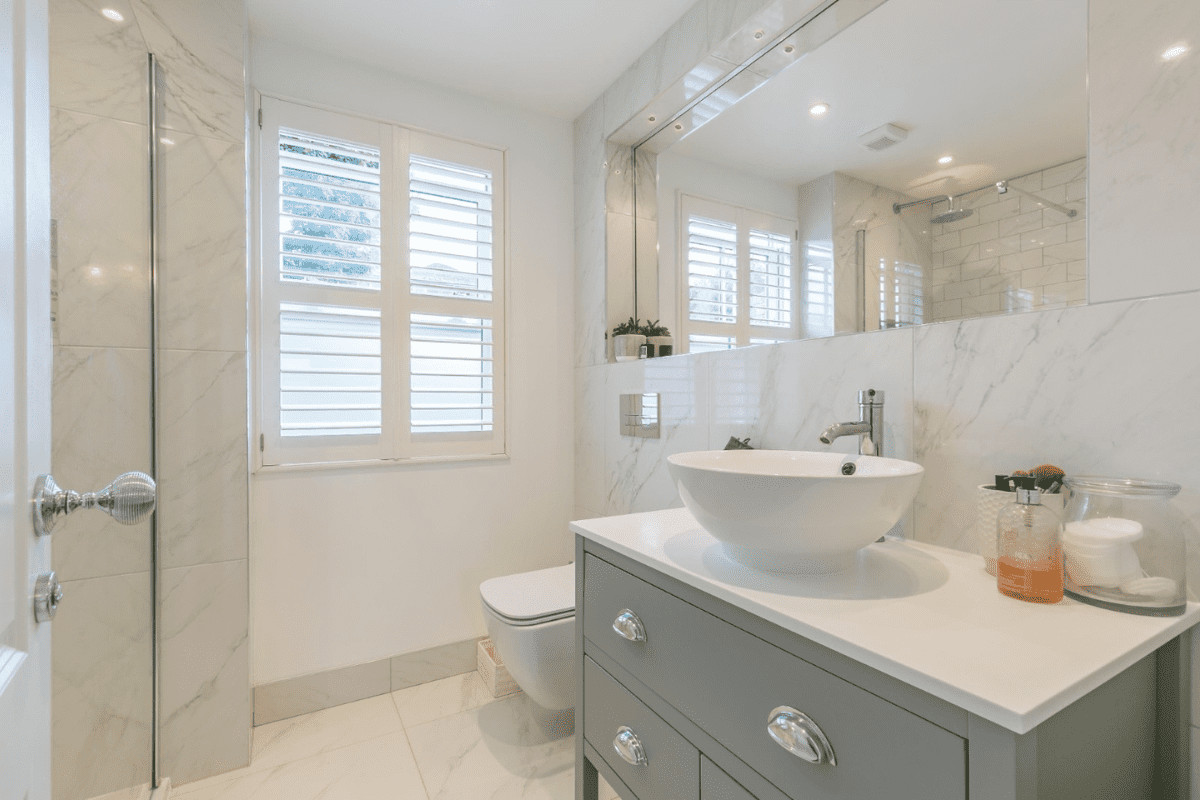 common mistakes people make designing their bathroom